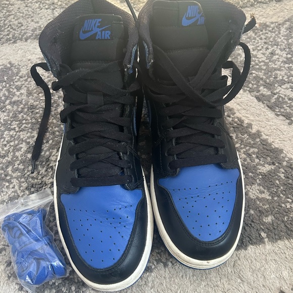 Nike Air Jordan 1 Retro High OG - Black and Blue - Picture 3 of 9